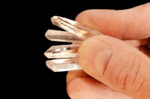 CLEAR QUARTZ Crystal Points 1 1/2" 4 Pieces Top Grade Water Clear Small Columbia Rock Tiny Mineral All Chakra Stone Raw Natural