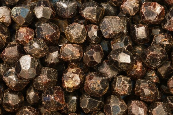 GARNET Crystal 3/4" B GRADE Raw Rock Mineral Root Chakra Crystal Stone Natural Rough Specimen Reiki